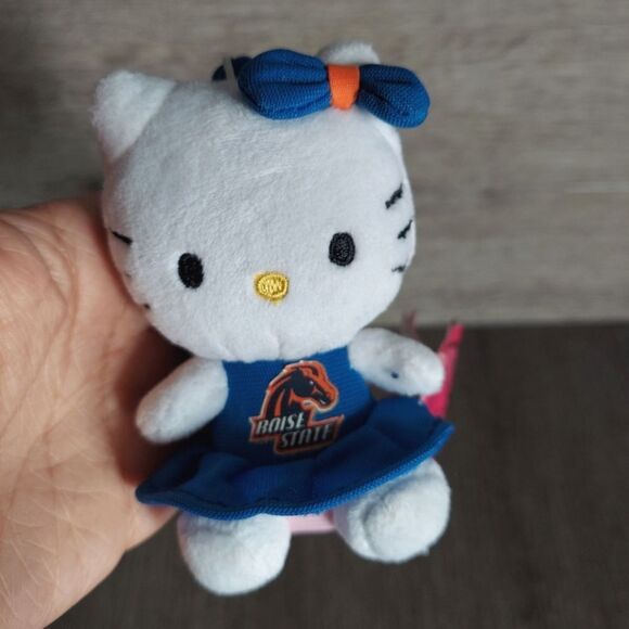 2012 Hello Kitty Boise State Broncos 4" Plush Keychain Backpack Clip - Picture 3 of 5